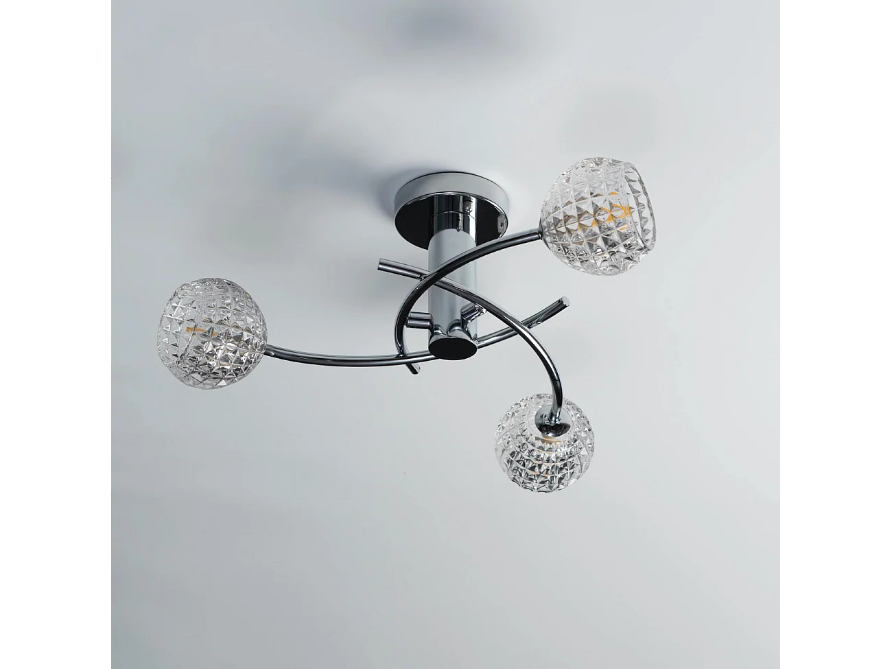 Plafonnier design à 3 sphères transparentes aux motifs graphiques - Salvati