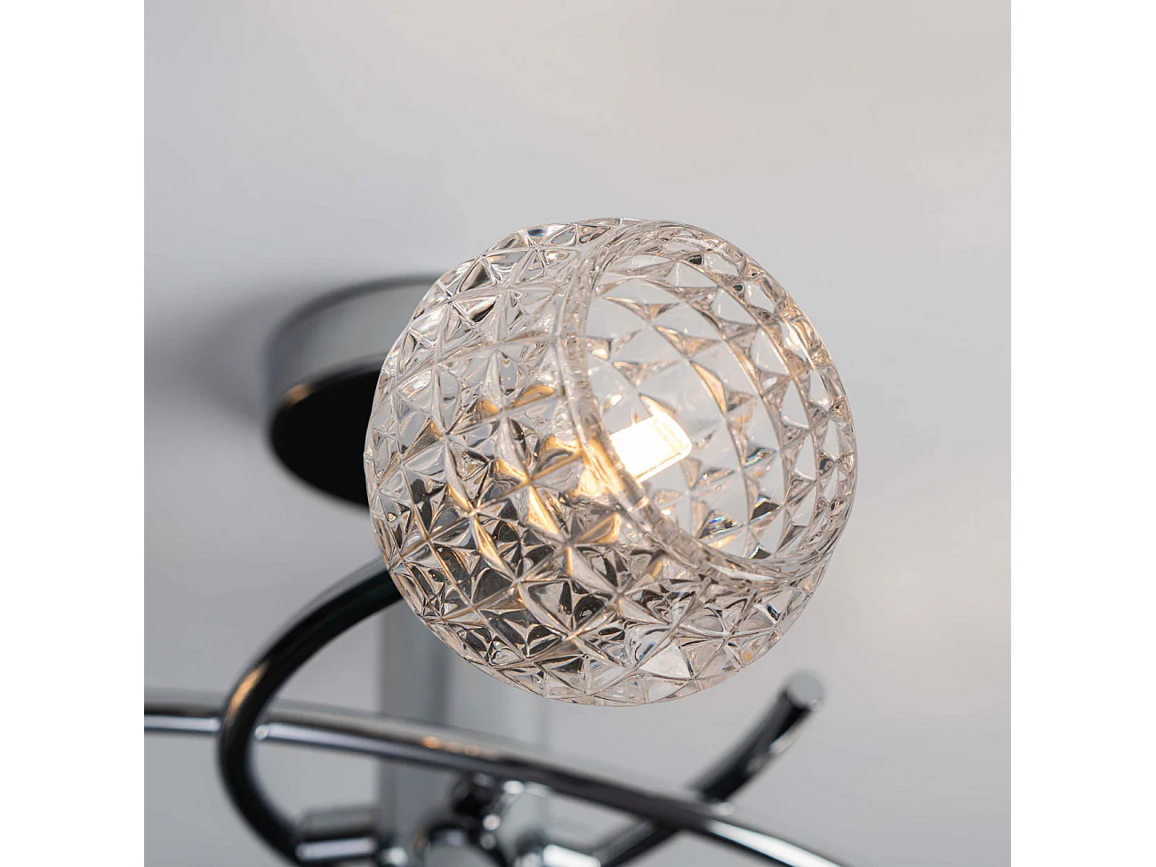 Plafonnier design à 3 sphères transparentes aux motifs graphiques - Salvati