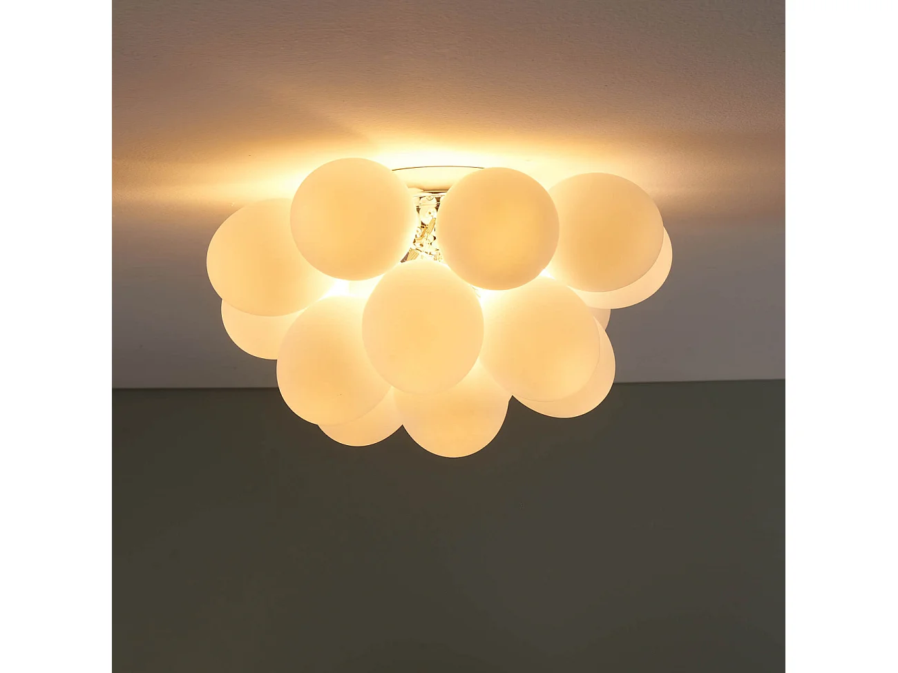 Plafonnier design grappe de 17 verres blancs - Bartali