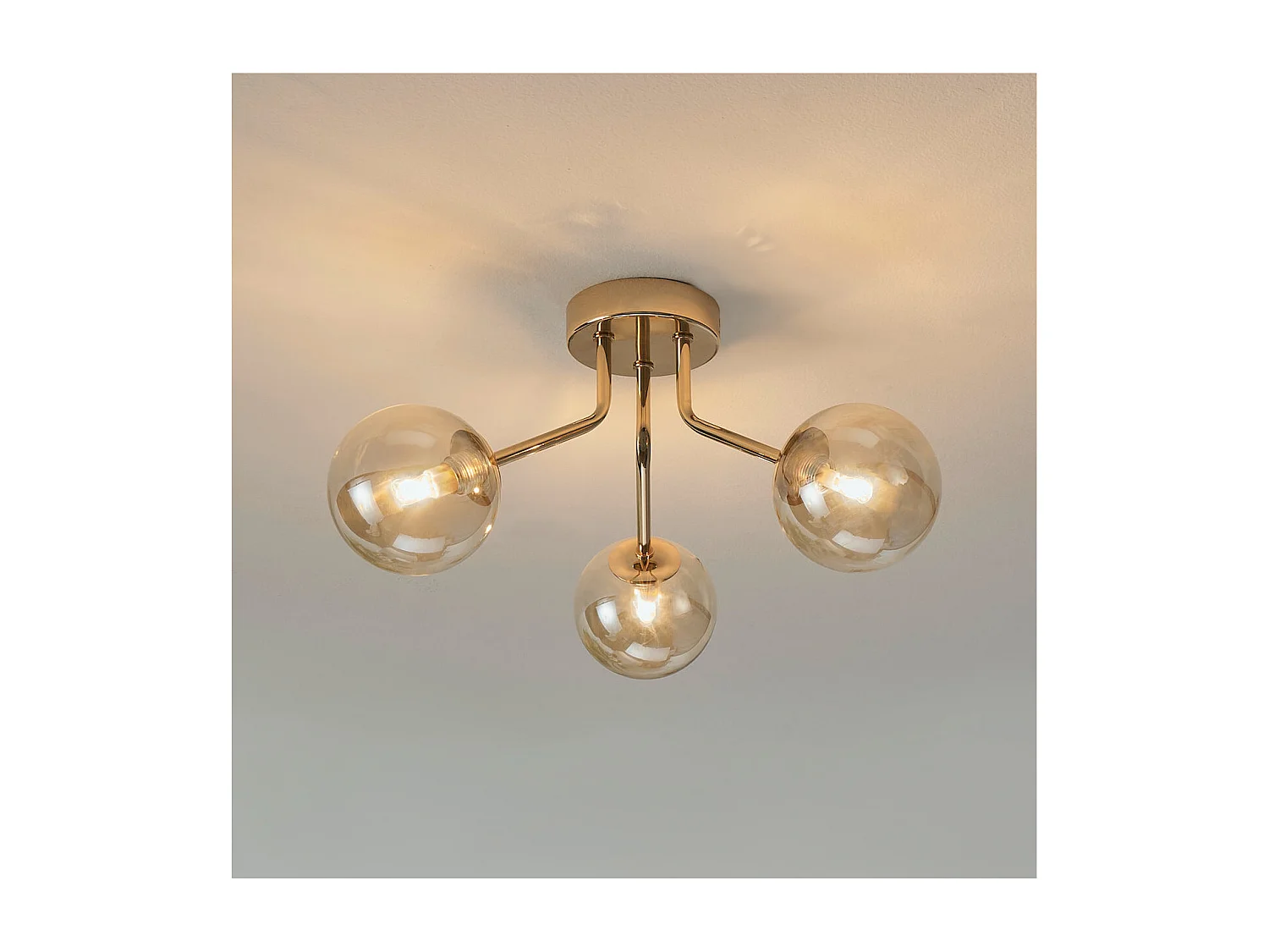 Plafonnier doré à 3 sphères en verre ambré - Ottavia