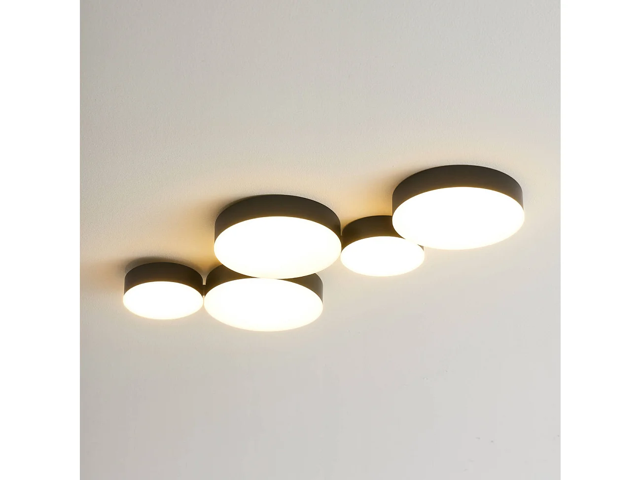 Plafonnier moderne noir 5 spots lumineux LED - Skavi