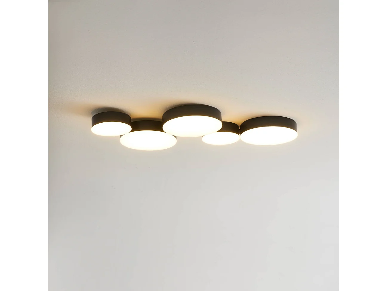 Plafonnier moderne noir 5 spots lumineux LED - Skavi