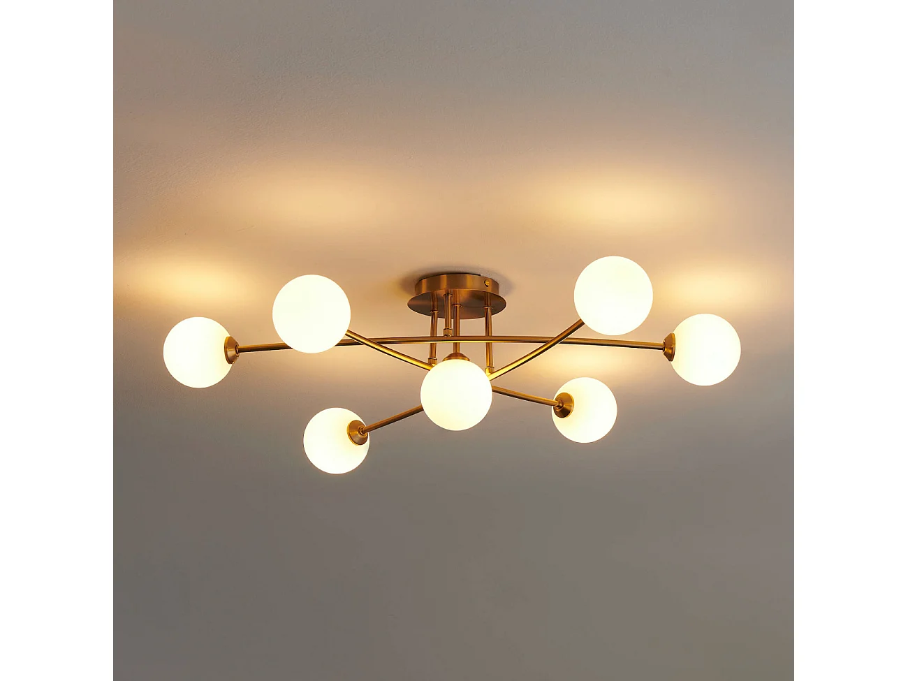 Plafonnier tendance métal et verre blanc - Estrela