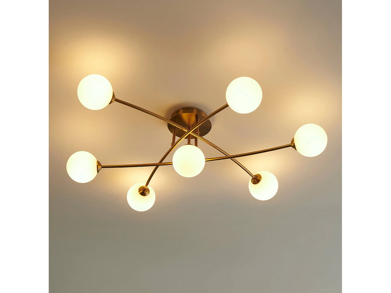 Plafonnier tendance métal et verre blanc - Estrela