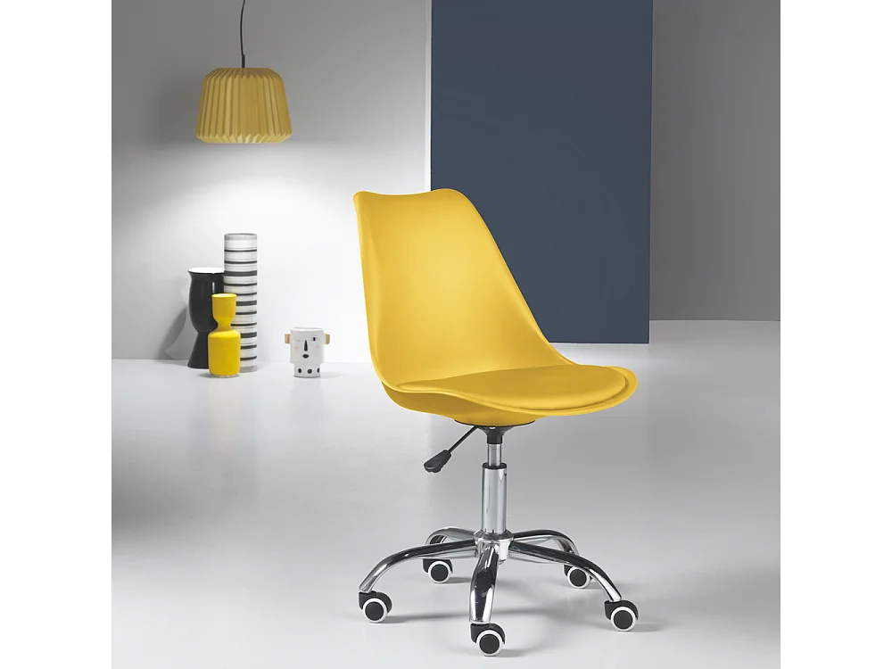 Gelber Bürodrehstuhl "Dorian" aus Polypropylen mit Sitz aus Kunstleder und verchromtem Metallgestell cm 49x47 82/96h