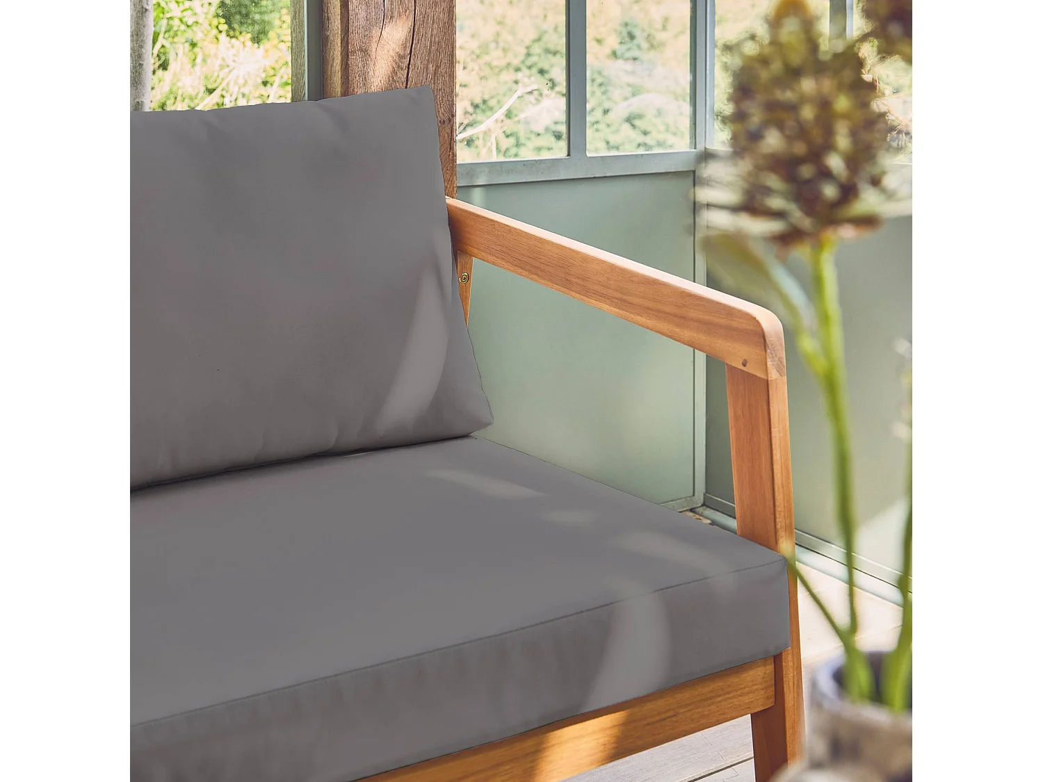 Salon de jardin gris 5 places bois d'acacia LOBERIA avec lanières effet cuir