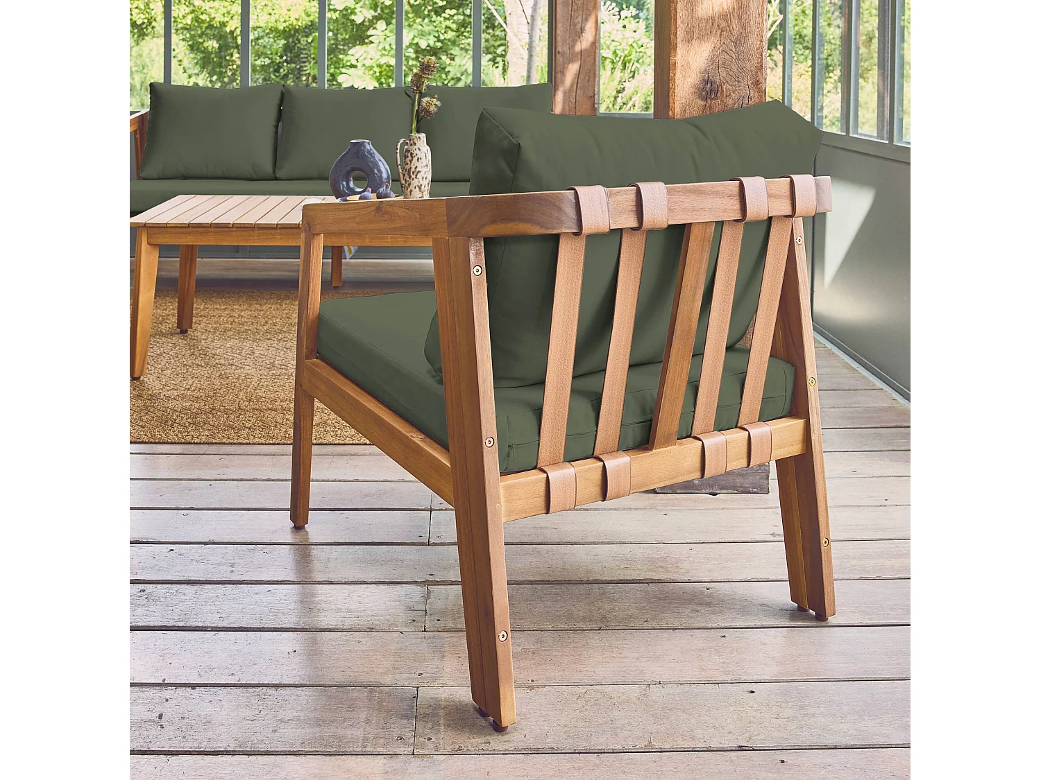 Salon de jardin kaki 5 places bois d'acacia LOBERIA avec lanières effet cuir