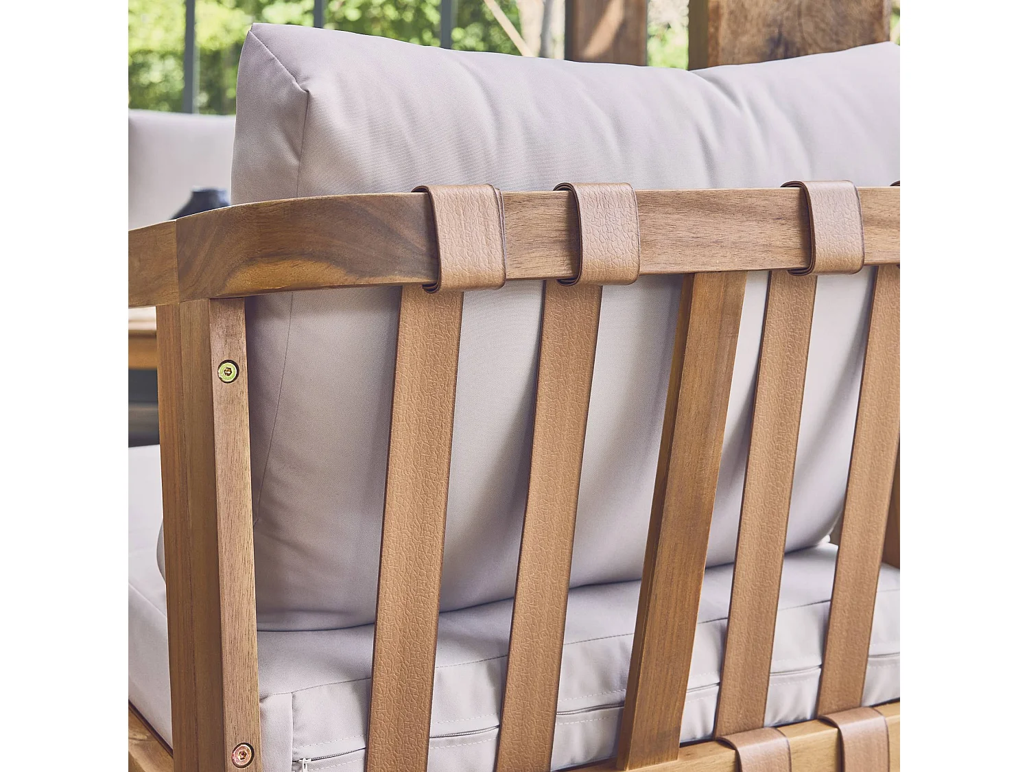 Salon de jardin beige 5 places bois d'acacia LOBERIA avec lanières effet cuir