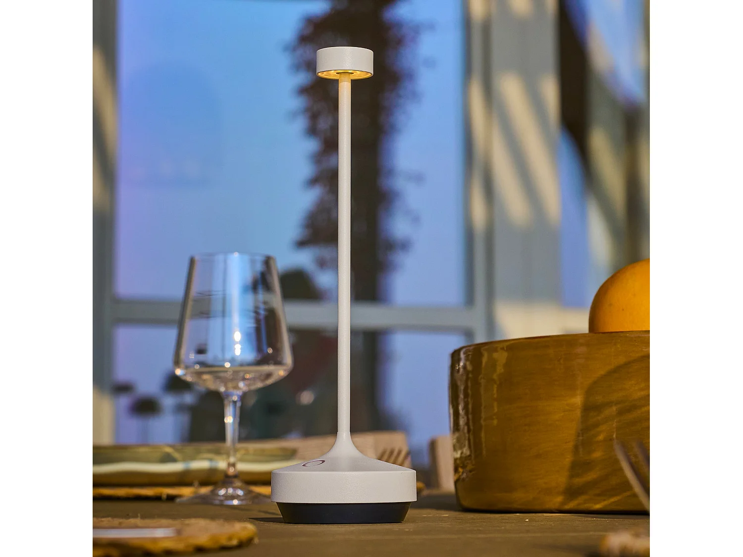 Lampe de table sans fil LED RUBY Blanc Aluminium H25cm