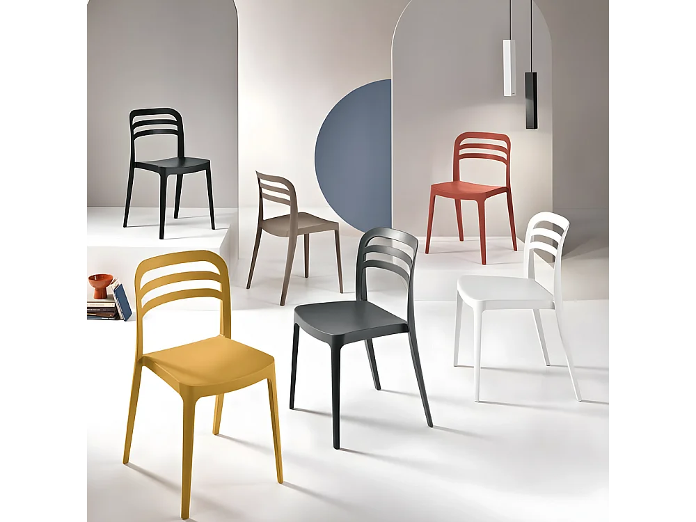 Set von 4 Esszimmerstühlen anthrazit "Guapa" aus Polypropylen 50x51 82h