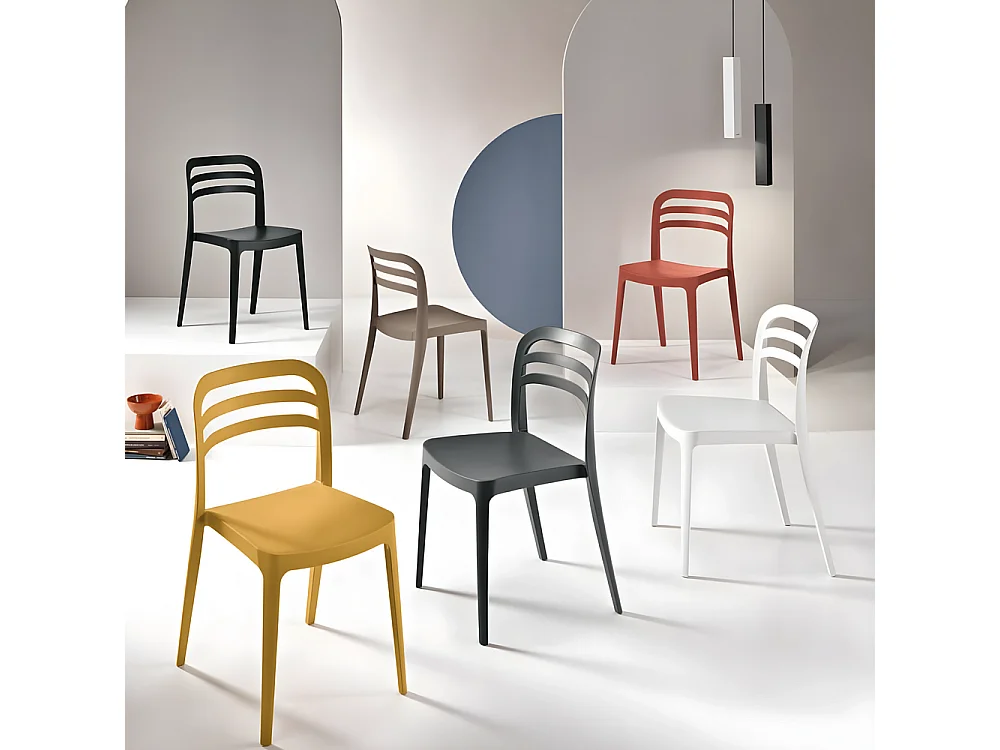 Lot de 4 chaises "Guapa" en polypropylène cm 50x51 82h