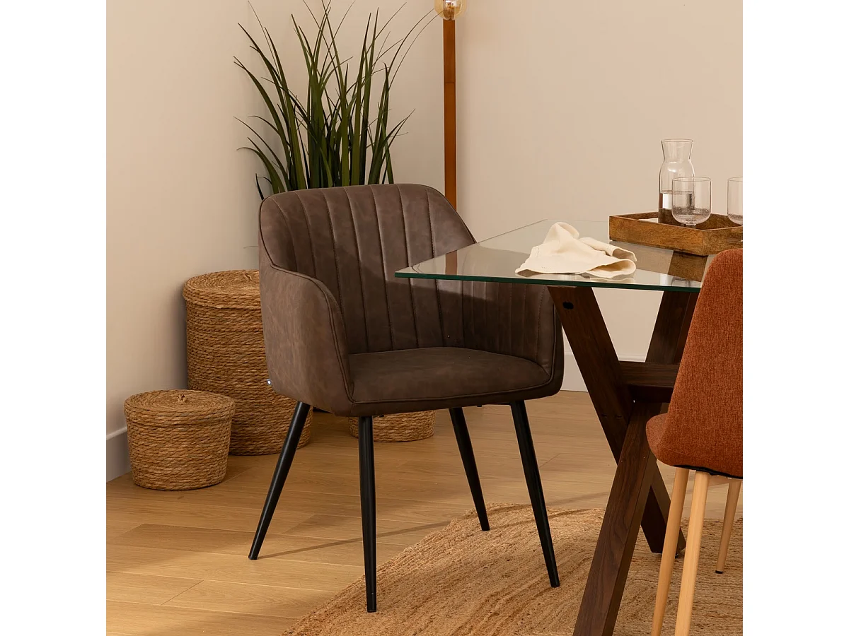 Lot de 2 fauteuils en PU coloris marron et fer coloris noir - Longueur 57 x Profondeur 61,5 x Hauteur 83 cm