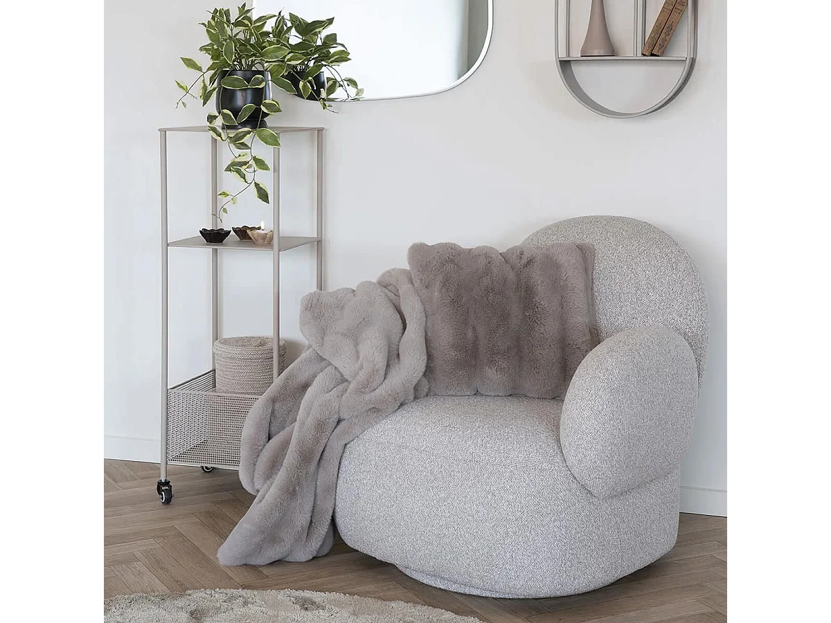 INGVAR - Plaid 130x180cm Fourrure synthétique Doublé Polyester Beige