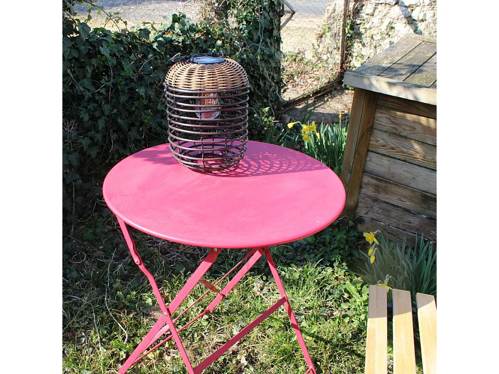 Lanterne en résine tressée recharge solaire 21 x 27 cm