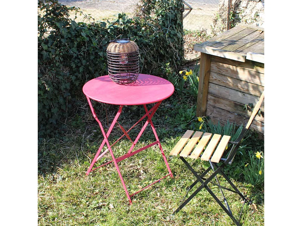 Lanterne en résine tressée recharge solaire 21 x 27 cm