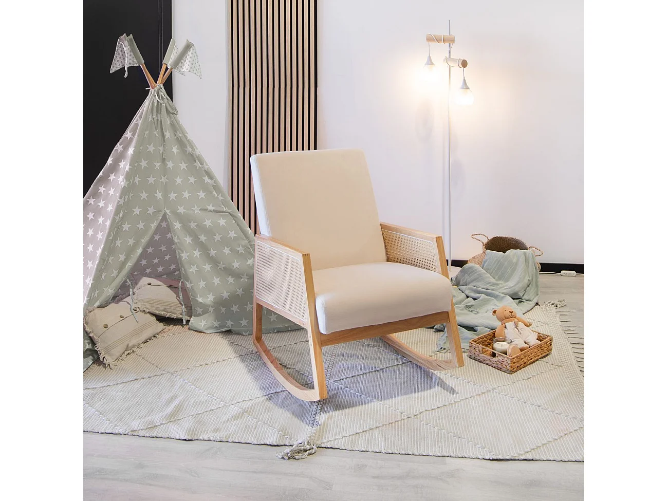 Butaca Mecedora Ember Crema - Ratán