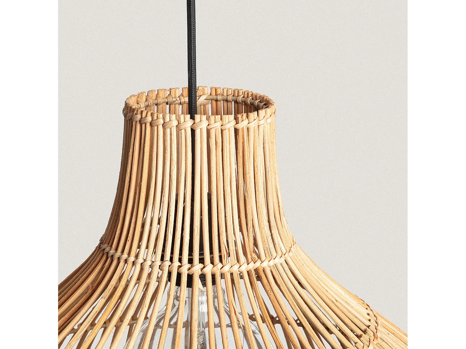 Lámpara Colgante Ratán Amari ILUZZIA Natural / Negro