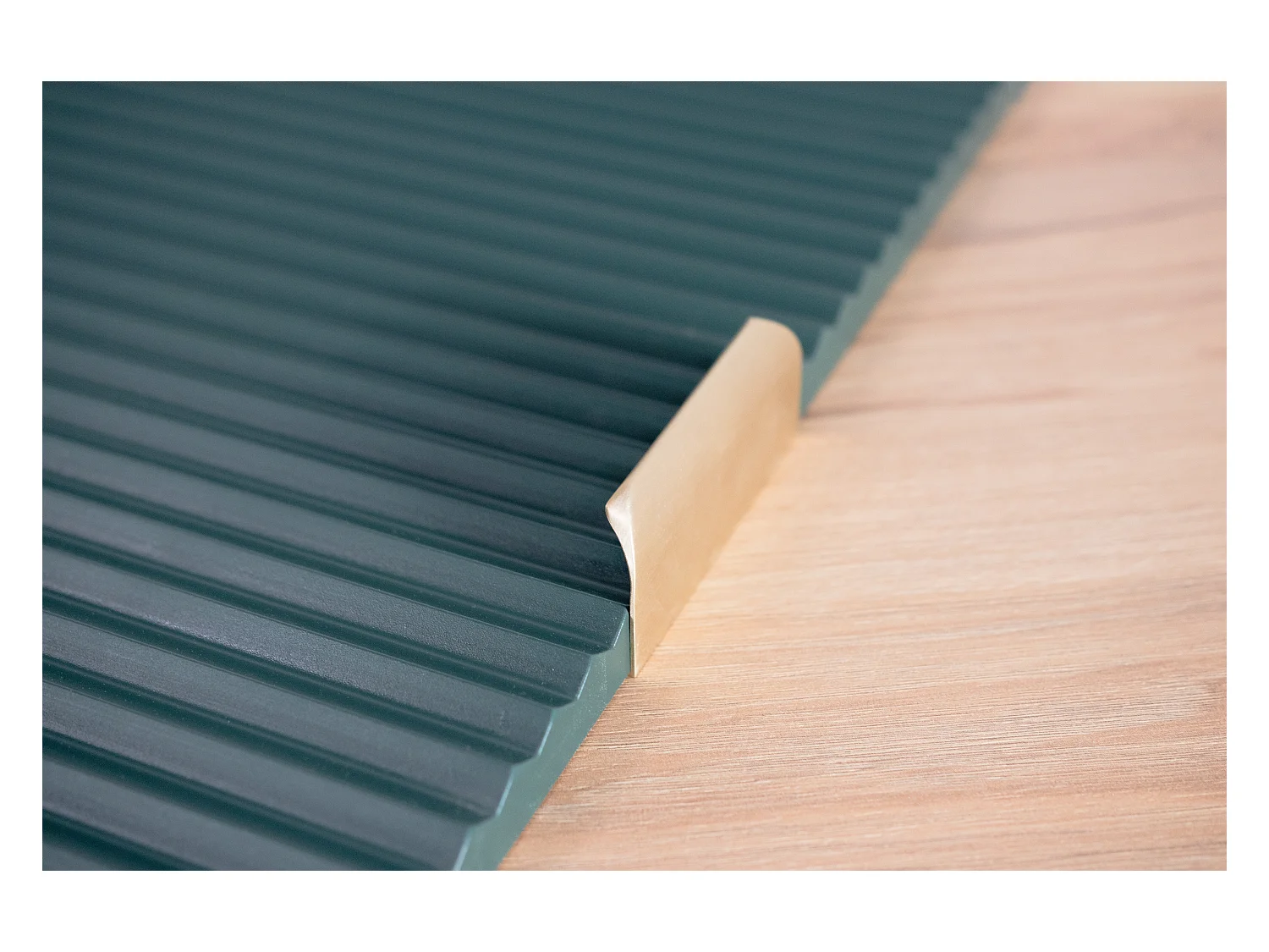 Waschtischunterschrank WENA, mit Regal, geriffelte Fronten, Willy, 140x60x47 cm, Grün/Walnuss