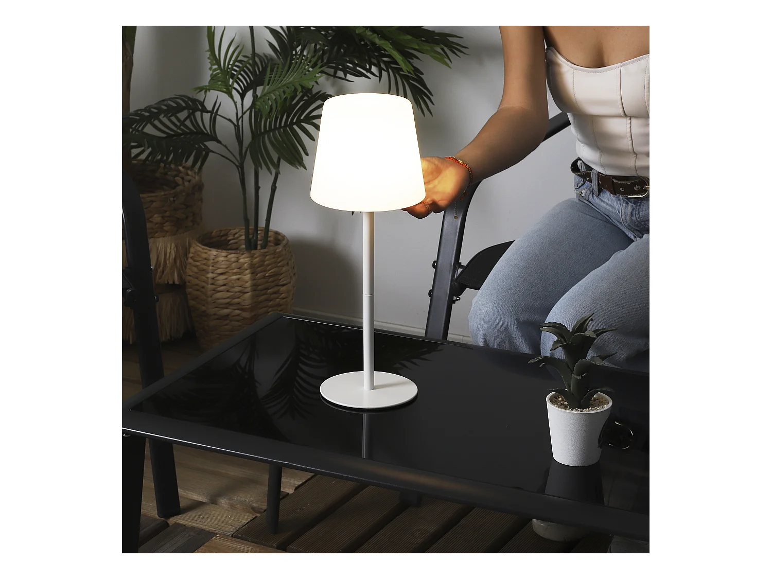 Lampe A Poser Ip44 Rechargeable Blanc Blanc