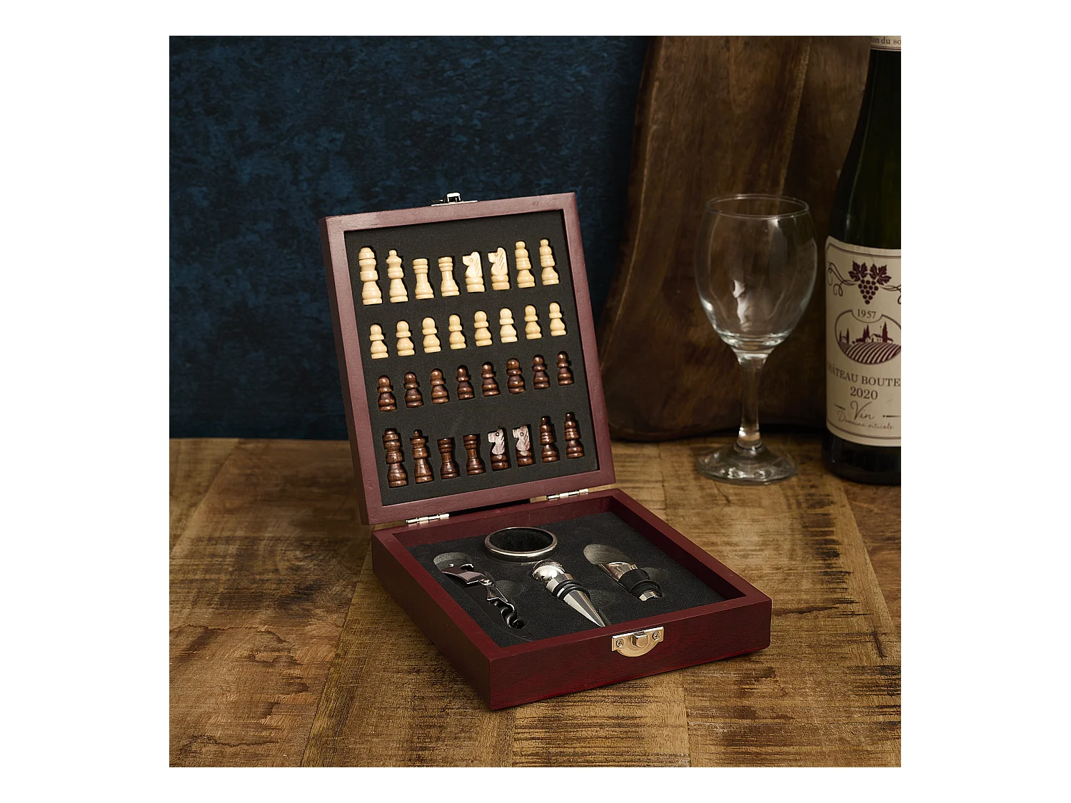 Coffret Vin 4 Pieces Avec Echiquier Marron