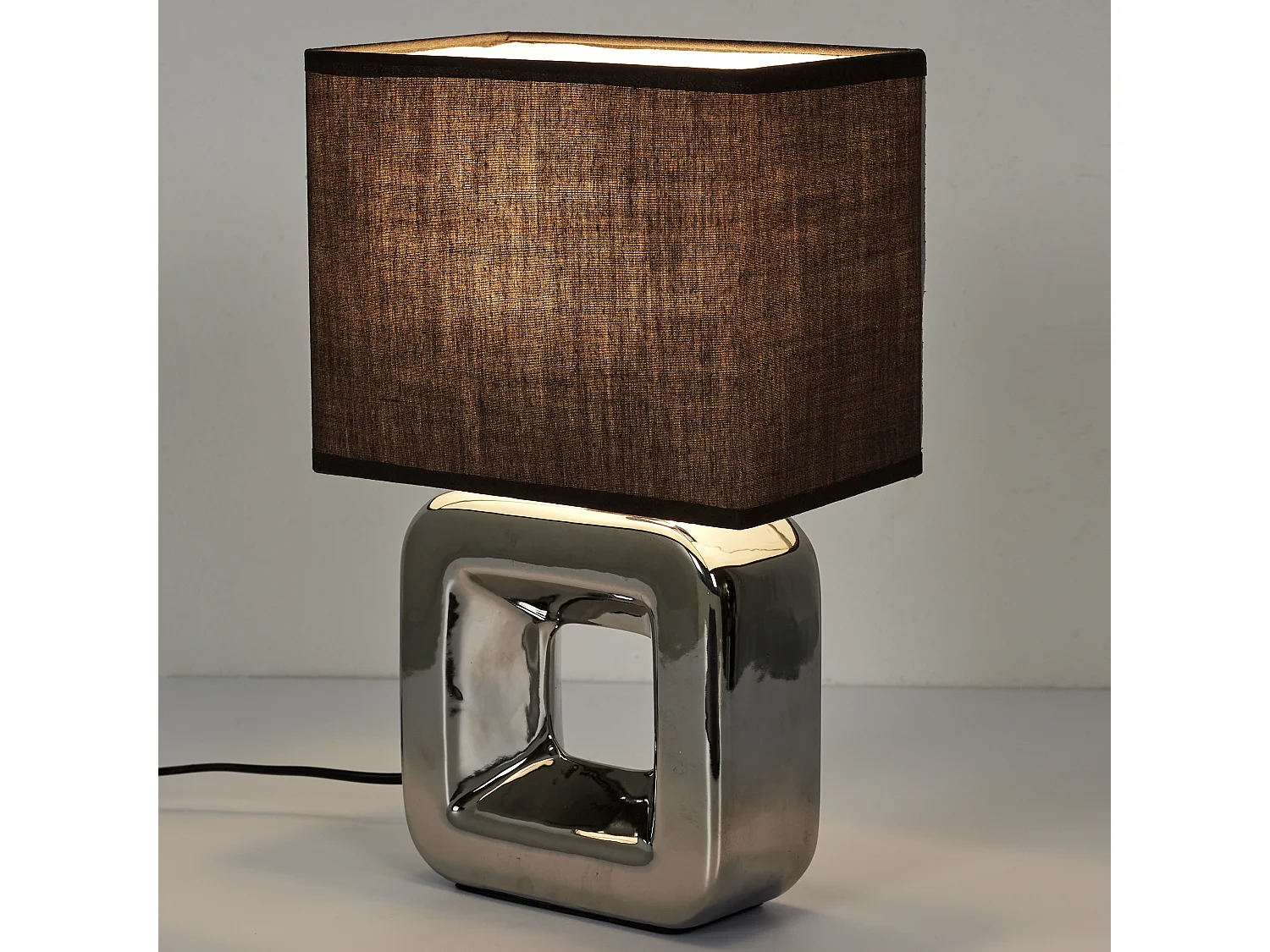 Lampe Ceramique Finition Chromee H32.5cm Argent, Blanc