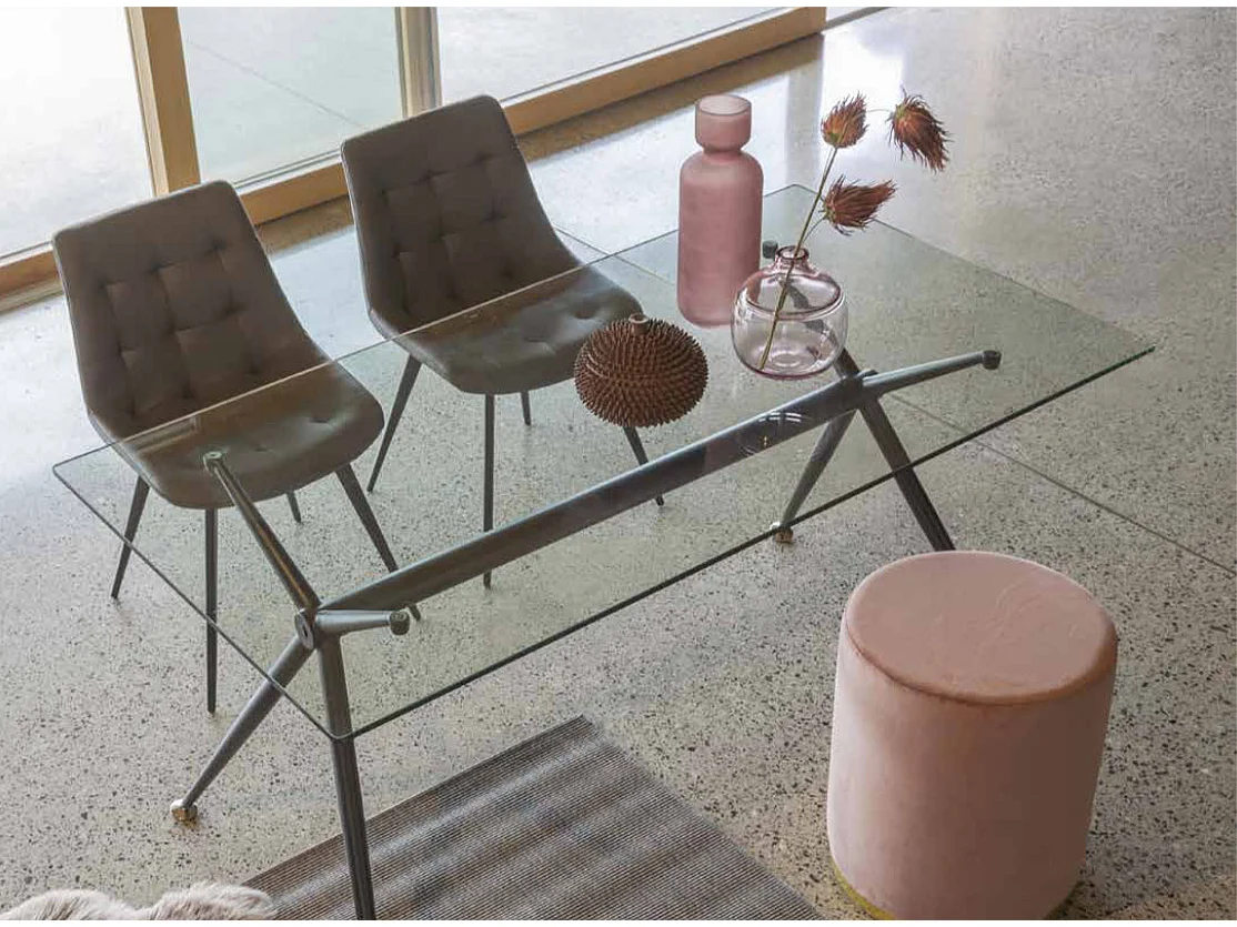 Chaise simili cuir capitonnée et pieds métal noir laqué Kozy - Lot de 2-Modéle Faux cuir beige