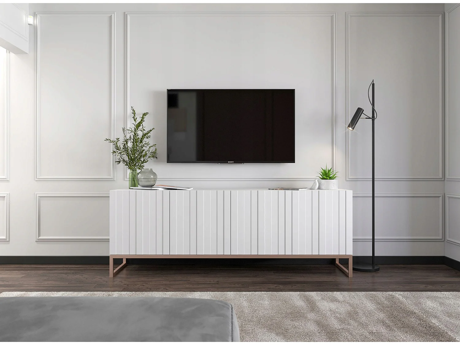 TV-Schrank mit 4 Türen – Korpus Mattweiß, gerillte Fronten Mattweiß – 150 cm, Metallgestell