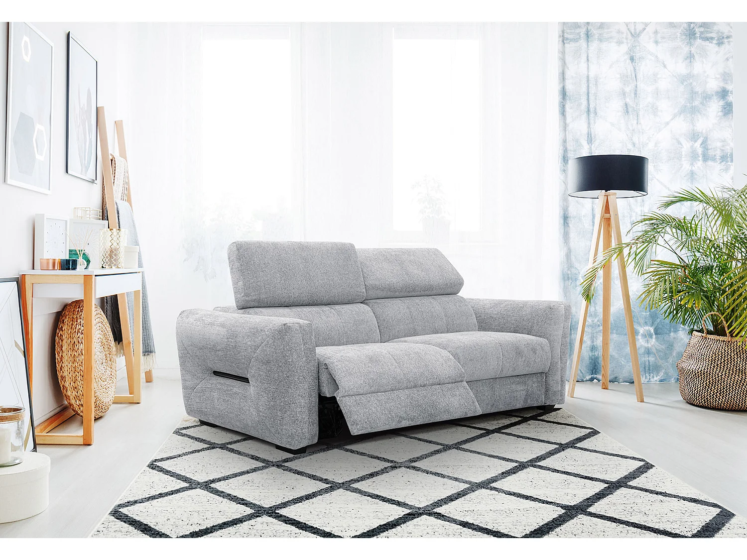 CALVERA Sofa 3-Sitzer mit 1 Relaxfunktion und verstellbare Kopfstützen, hellgrau