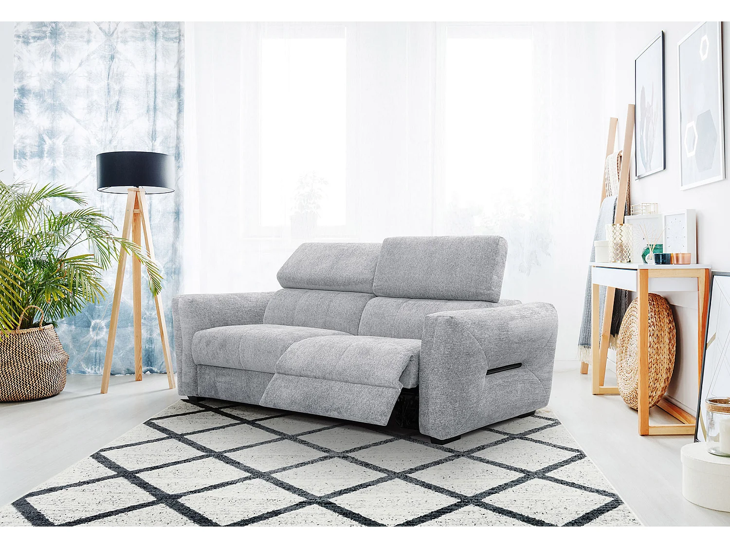CALVERA Sofa 3-Sitzer mit 1 Relaxfunktion und verstellbare Kopfstützen, hellgrau