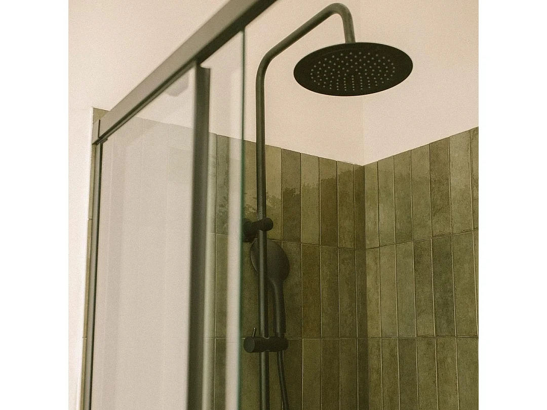 Essegoia columna de ducha termostática negro mate Essebagno