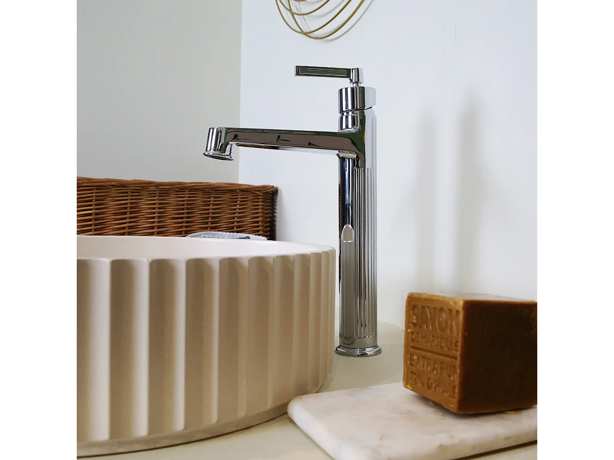 Louxor Mezclador alto de lavabo cromado Essebagno