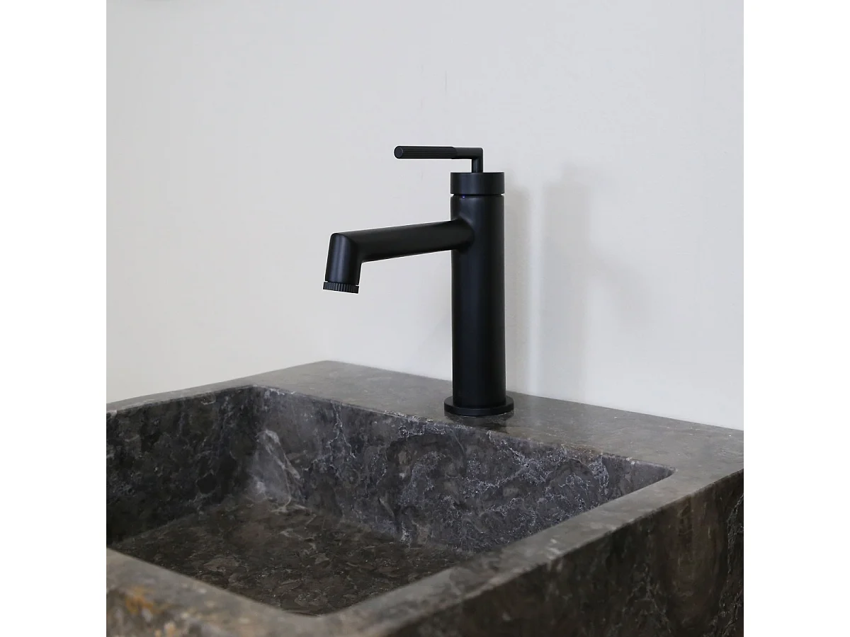 Portofino Torneira para lavatório baixo preto mate Essebagno