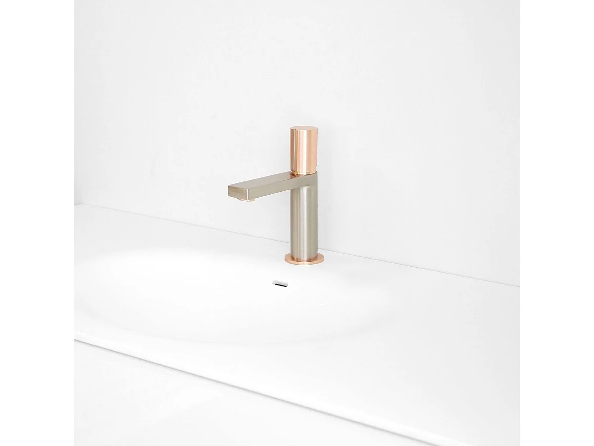 Allure Niedriger Waschtischmischer in Edelstahloptik und Roségold Essebagno