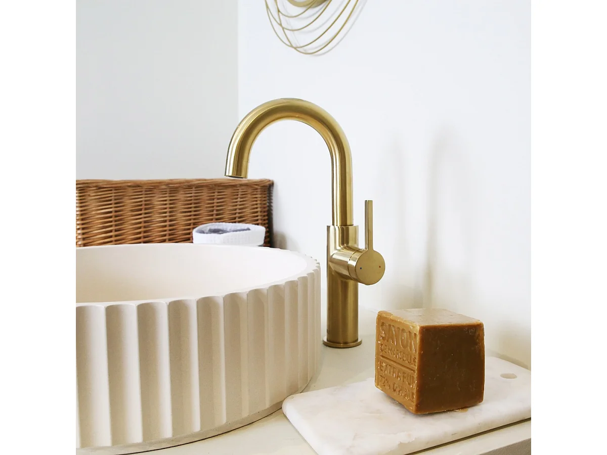 Reflet hoher Waschtischmischer gebürstetes Gold Essebagno