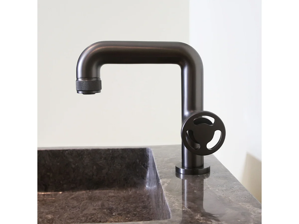 Factory Niedriger Waschtischmischer Gun Metal Essebagno