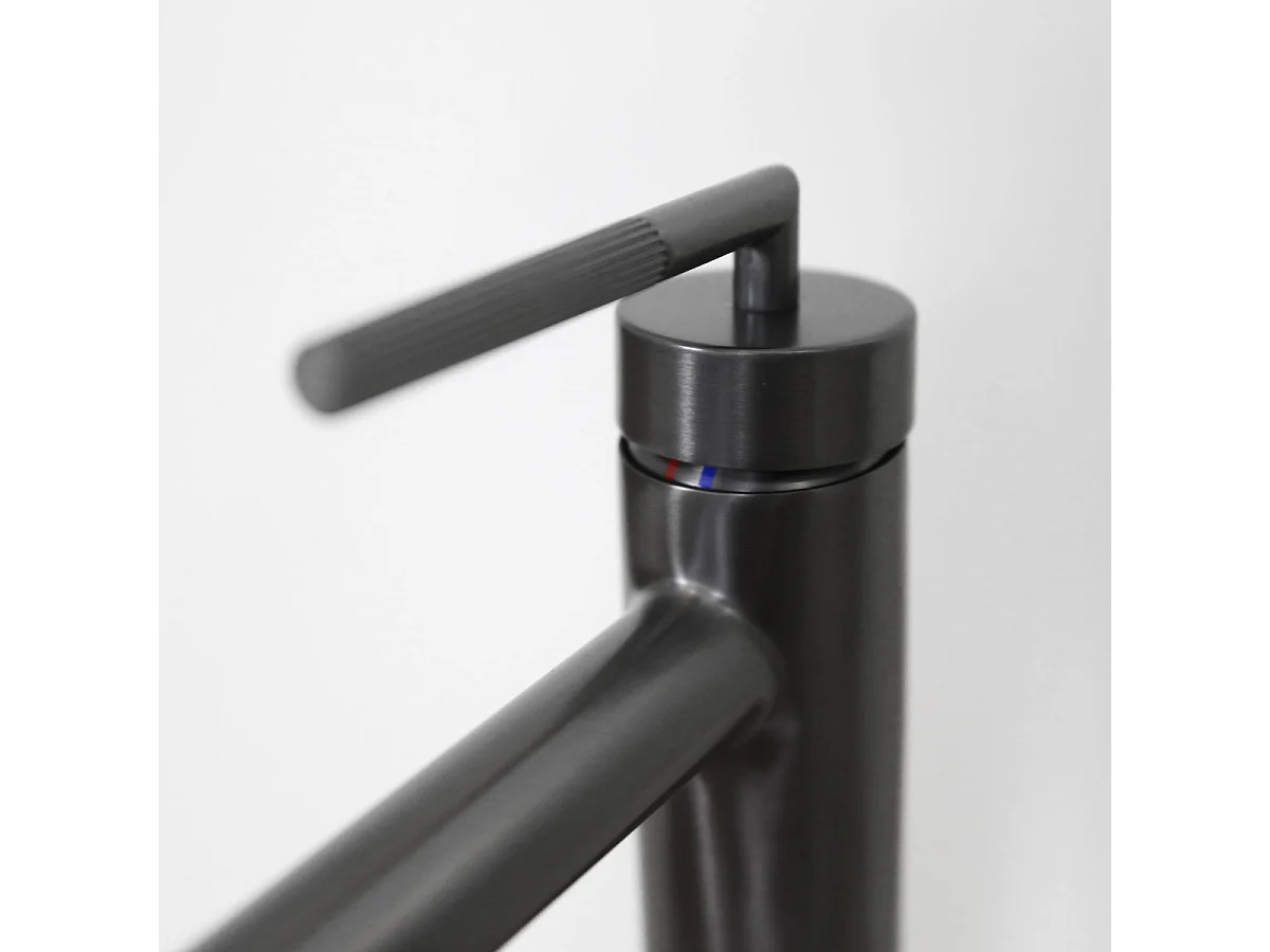 Portofino Waschtischmischer hoch grau gun metal Essebagno