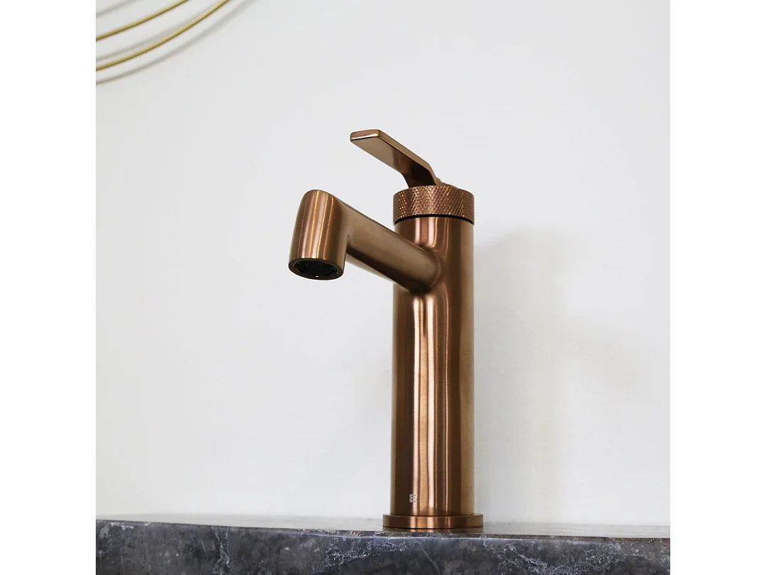 Molette mezclador bajo lavabo cobre cepillado Essebagno