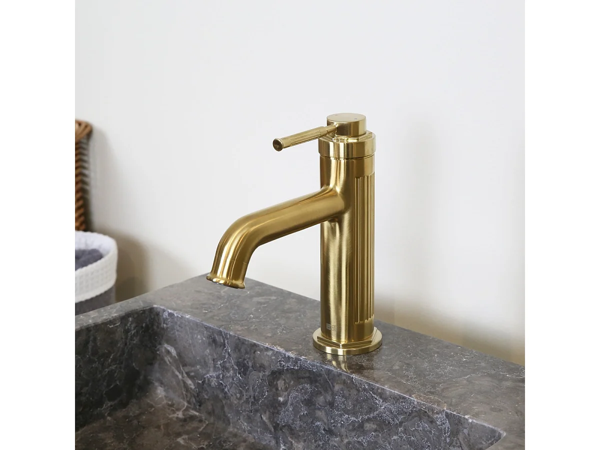Art Deco lage wastafelmengkraan in geborsteld goud - Essebagno