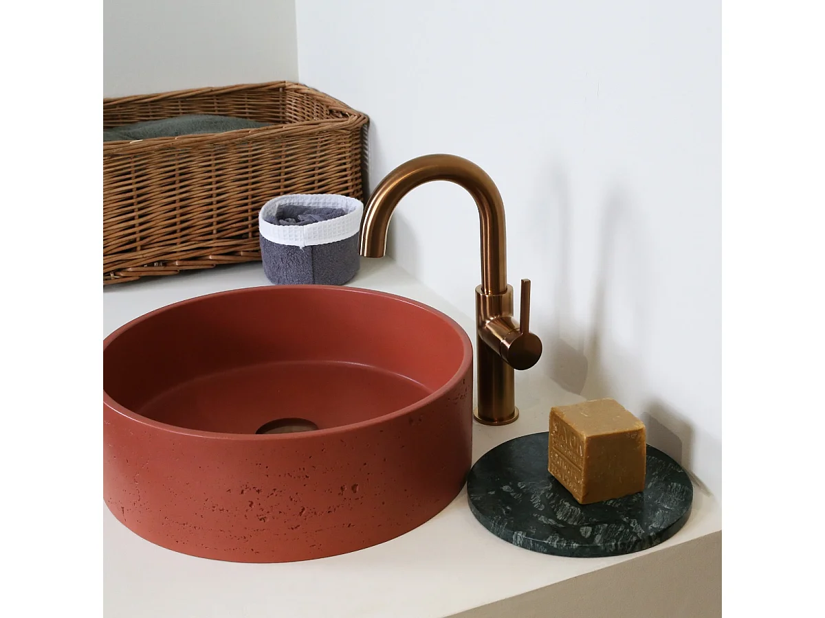 Reflet mezclador de lavabo alto en cobre cepillado Essebagno