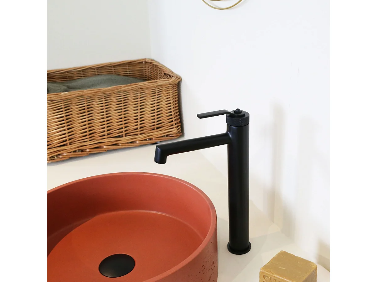 Molette Misturadora alta para lavatório preto mate Essebagno