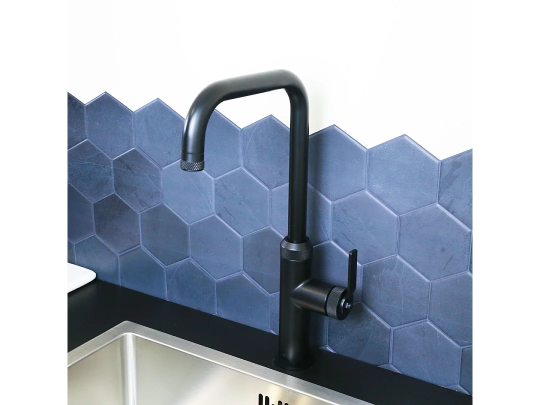 Mezclador de fregadero Architek negro mate Essebagno