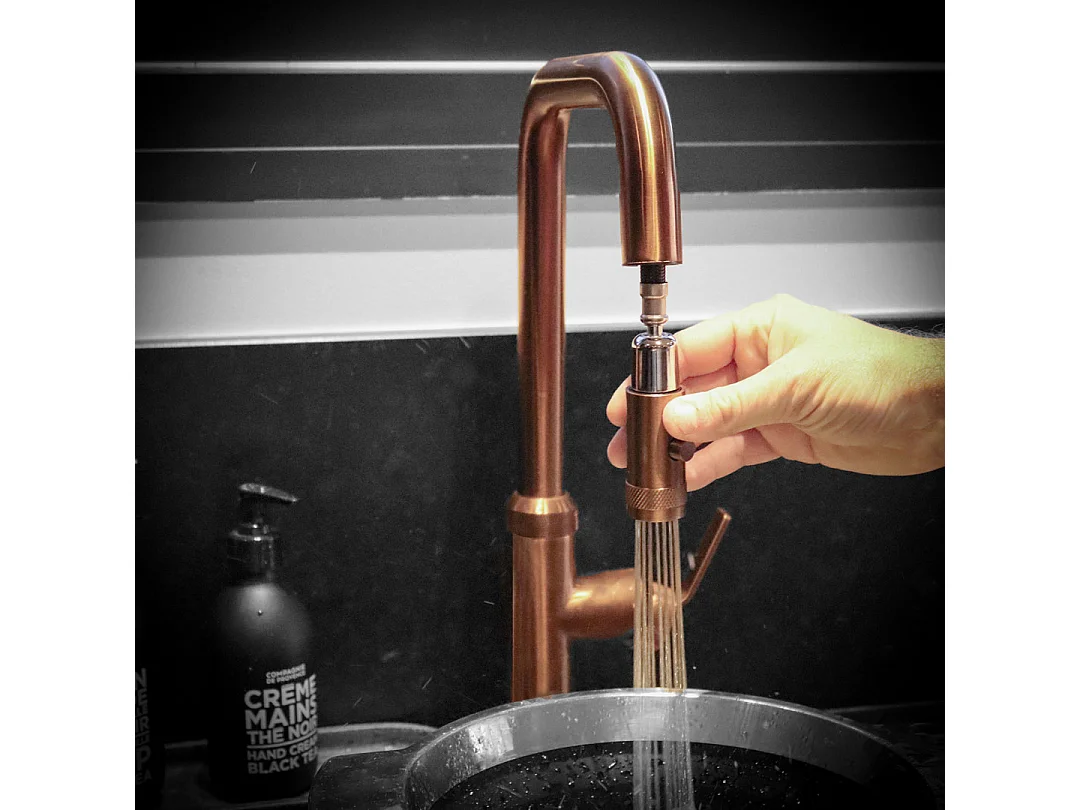 Molette mitigeur évier à douchette extractible cuivre brossé - Essebagno