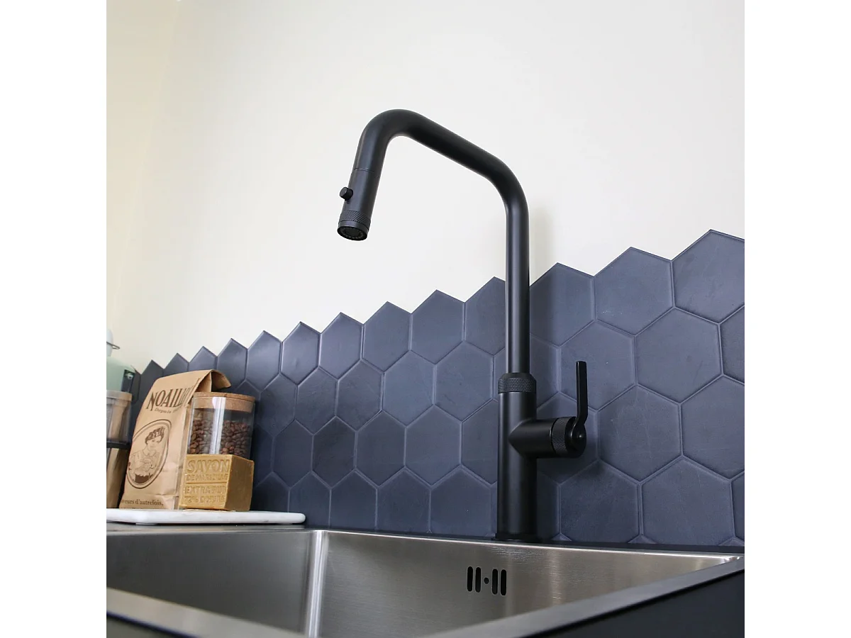Molette mitigeur évier à douchette extractible noir mat - Essebagno