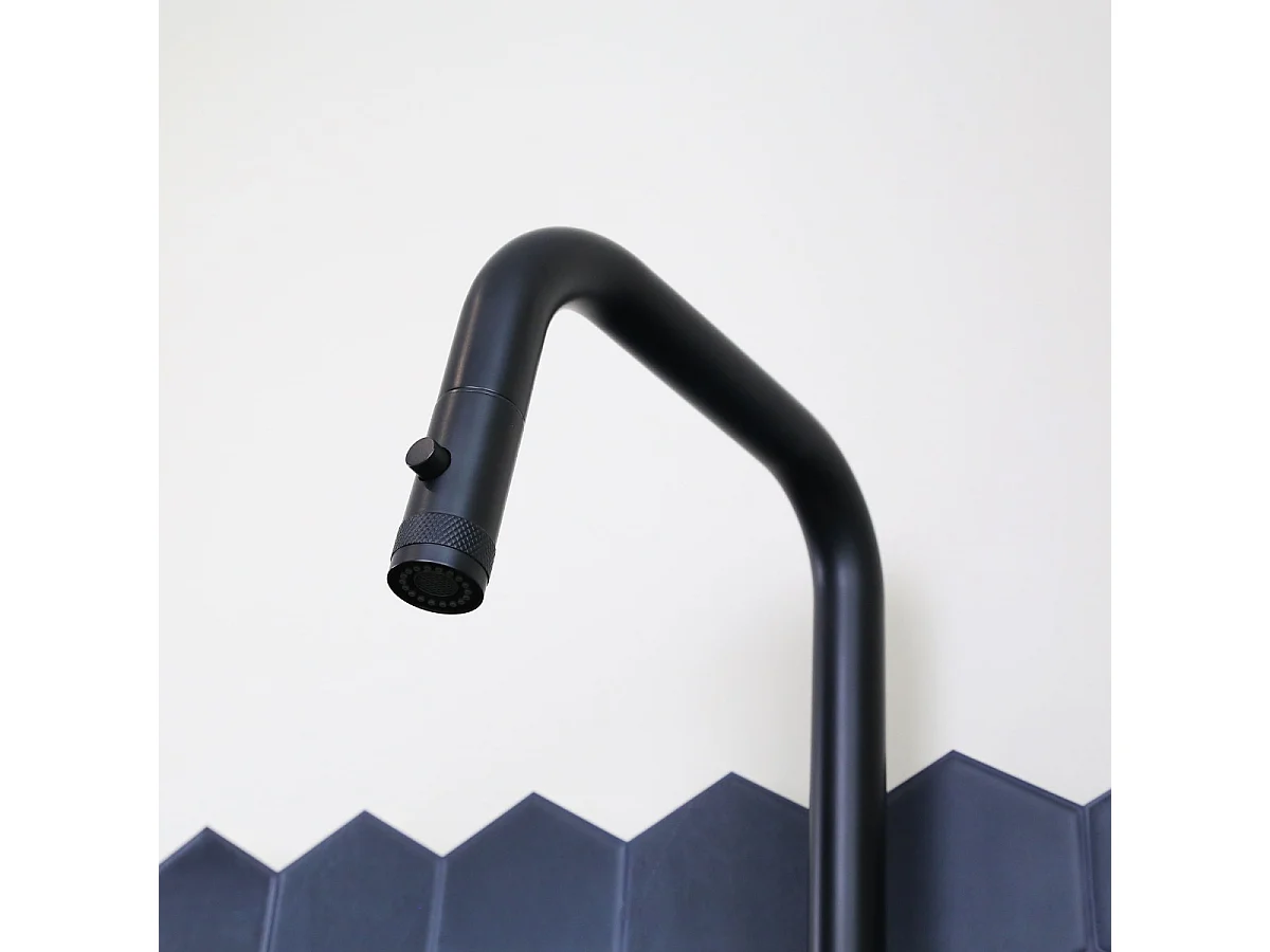 Molette mitigeur évier à douchette extractible noir mat - Essebagno