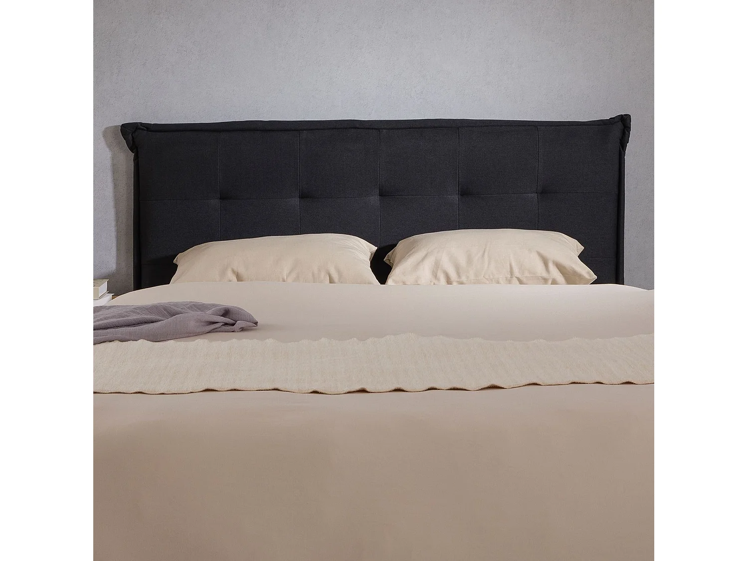Tête de lit ZELOX 160 capitonnée, En tissu rembourré, Pieds en bois, Design élégant, Pour lits 160 cm, Noir