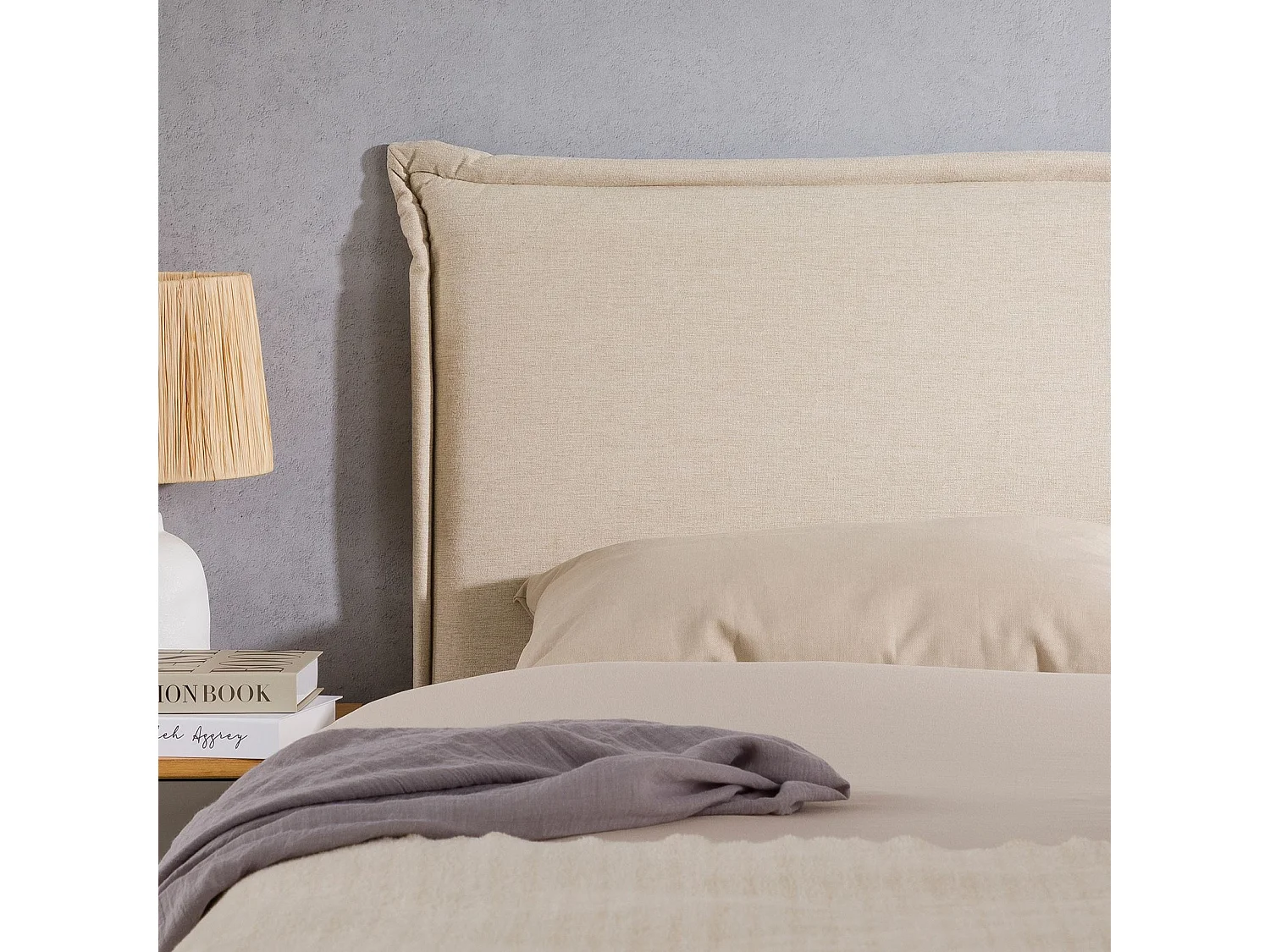 Tête de lit VINCEL 160 rembourrée, En tissu polyester pour lit 160 cm, Sur pieds en bois, Écru