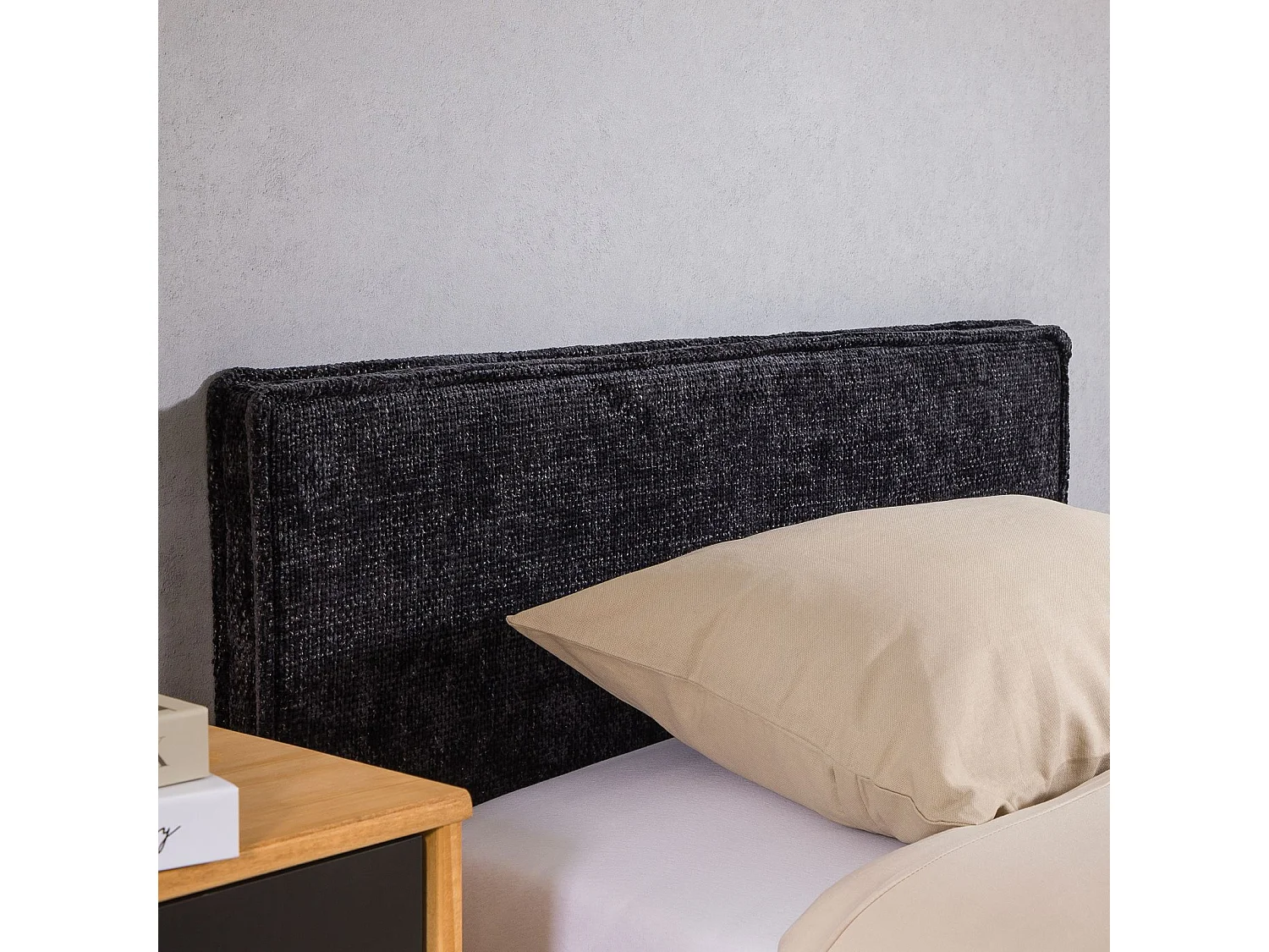 Tête de lit YOLAN 90 rembourrée, En tissu polyester pour lit 90 cm, Sur pieds en plastique, Noir