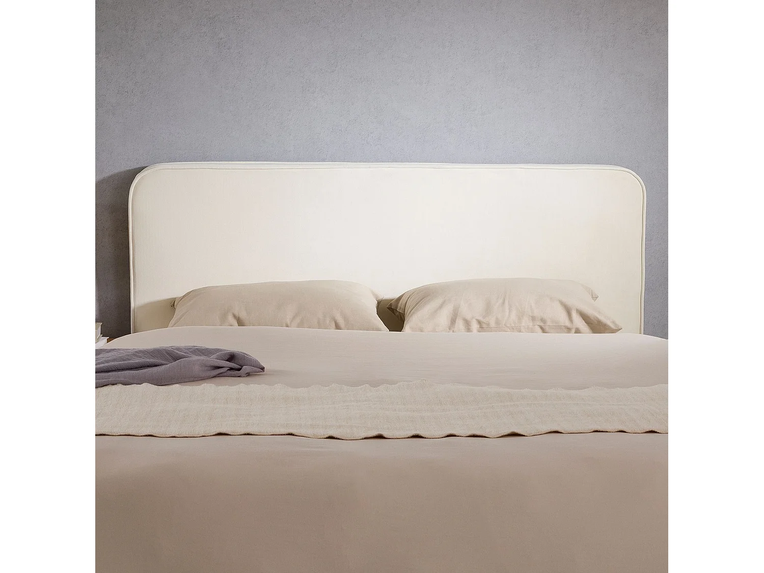 Tête de lit NOVARE 160, En tissu rembourré, Fixation murale Design arrondi moderne, Pour lit 160 cm ou moins, Blanc crème