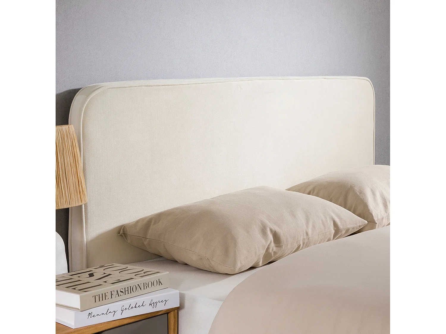 Tête de lit NOVARE 160, En tissu rembourré, Fixation murale Design arrondi moderne, Pour lit 160 cm ou moins, Blanc crème