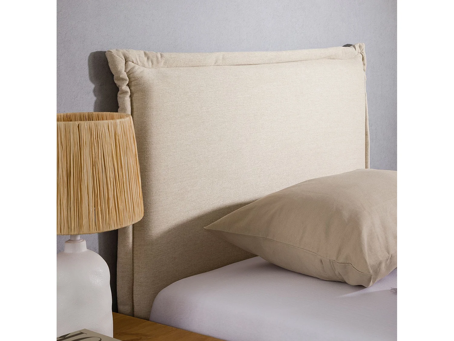 Tête de lit NERINA 90 rembourrée, En tissu polyester pour lit 90 cm, Sur pieds en bois, Écru